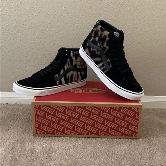 Vans Sk8-Hi (Leopard/Tiger) - Picture 1 of 8